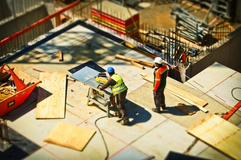 Datos de la OSHA advierten del peligro de caídas en las obras de construcción