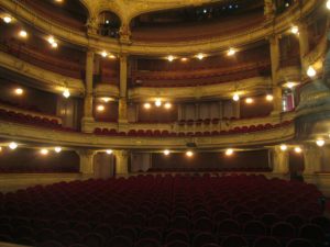 Tony Bennett concertgoer sues Joliet theater for unsafe premises 