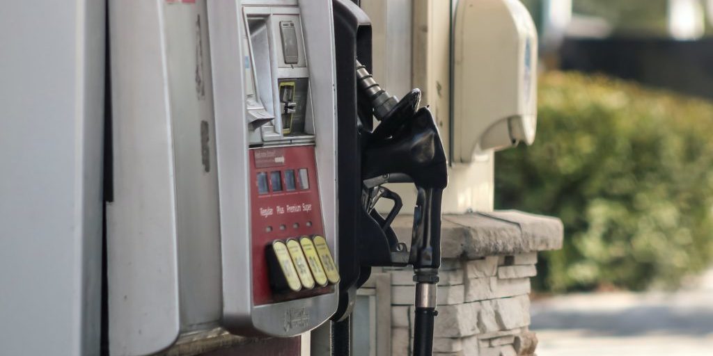 Un herido acusa a la gasolinera Joliet de negligencia en una demanda por resbalón y caída