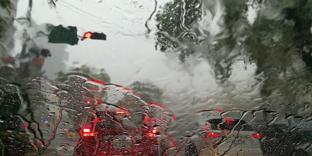 Las fuertes lluvias provocan un accidente mortal en la I-55